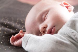Zestaw mebli dla noworodka - jak urządzić pokój malucha